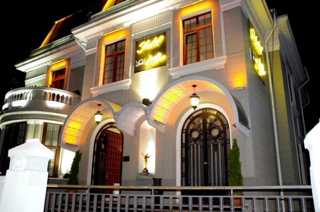 Hotel Angelo D'Oro Πλοέστι Εξωτερικό φωτογραφία