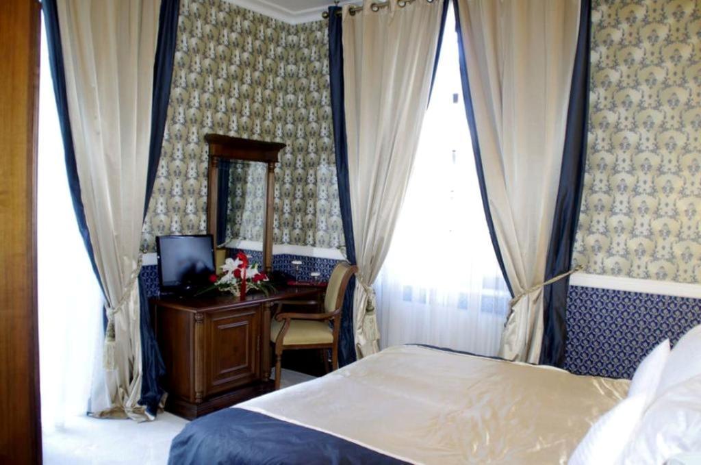 Hotel Angelo D'Oro Πλοέστι Εξωτερικό φωτογραφία